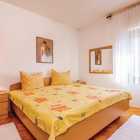 Beautiful Apartment In Novi Vinodolski Zewnętrze zdjęcie