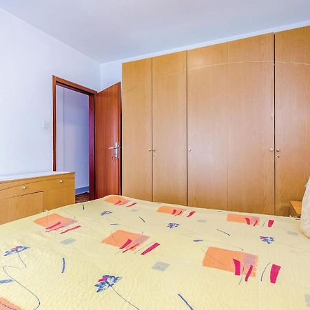Beautiful Apartment In Novi Vinodolski Zewnętrze zdjęcie