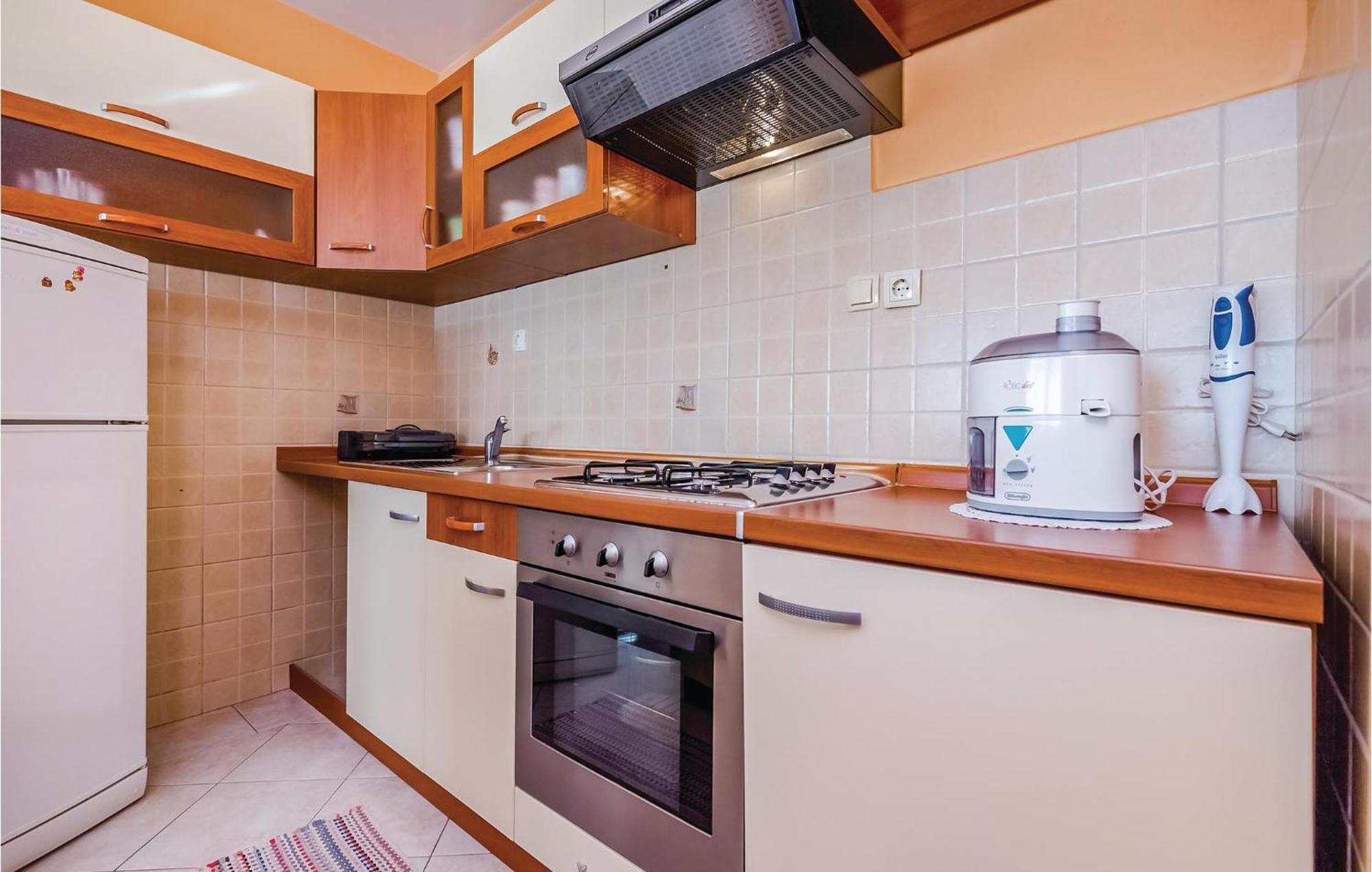 Beautiful Apartment In Novi Vinodolski Zewnętrze zdjęcie