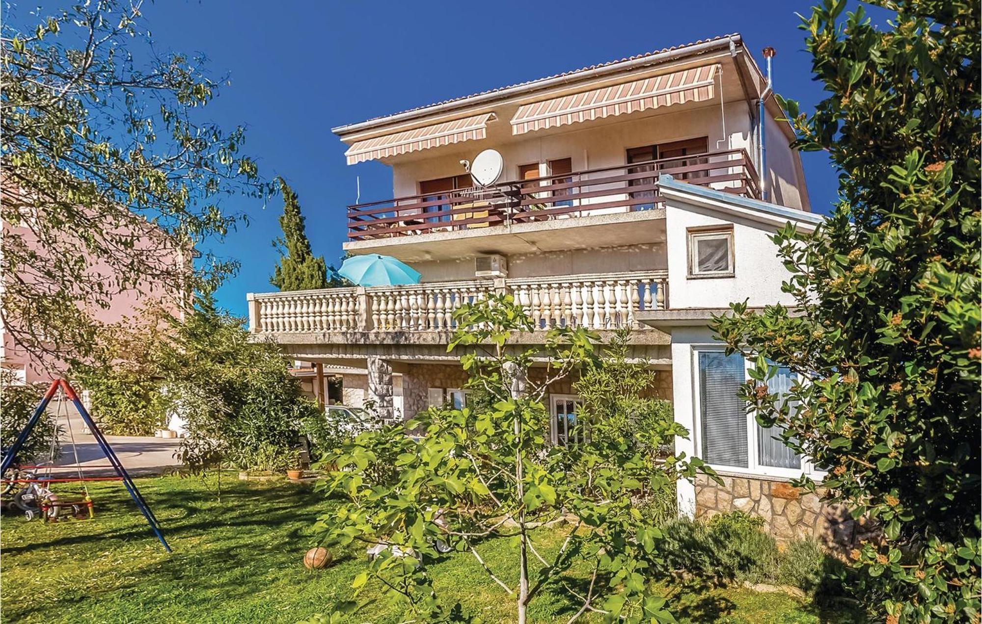 Beautiful Apartment In Novi Vinodolski Zewnętrze zdjęcie